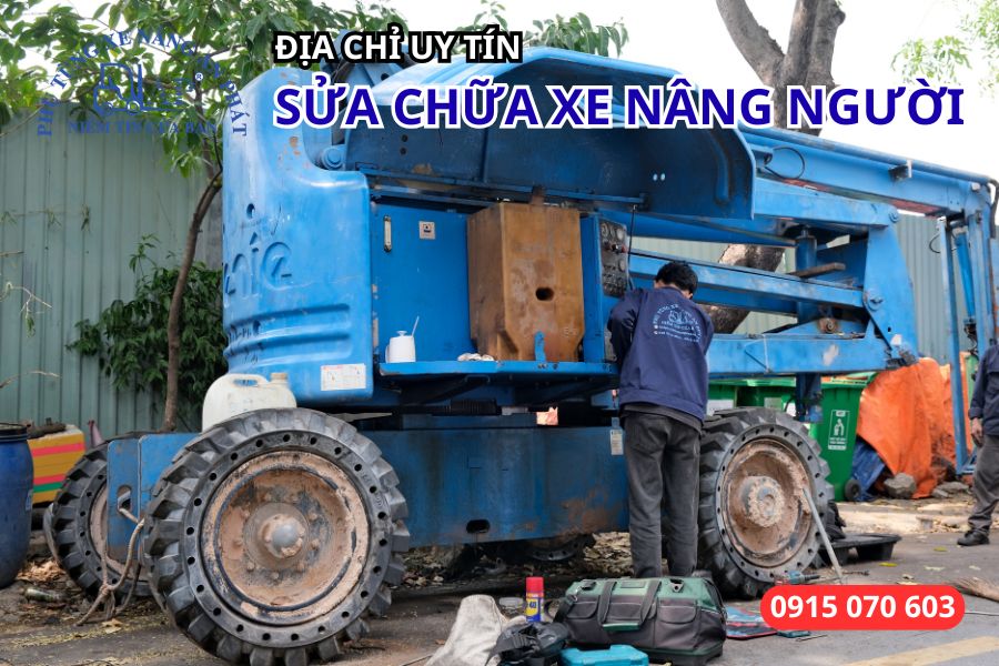 Dịch vụ sửa chữa xe nâng người boom lift cho khách hàng tại xưởng An Phát