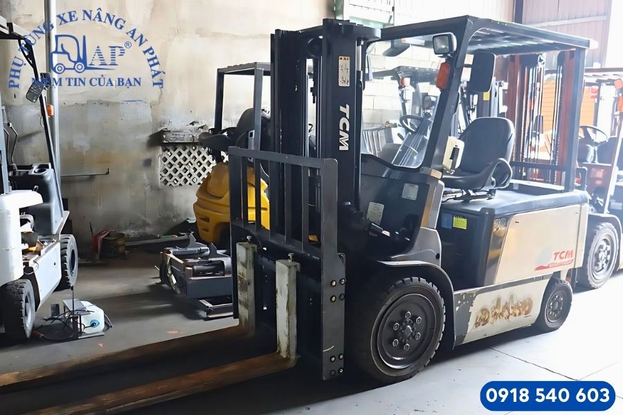 Dịch vụ sửa chữa xe nâng điện TCM giá rẻ của An Phát