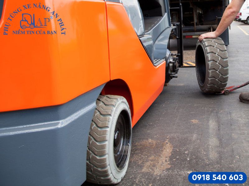 An Phát sửa chữa xe nâng Linde chuyên nghiệp